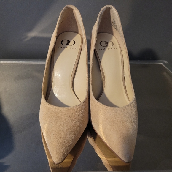 Kelsi Dagger Tan Pumps 8.5 - Picture 2 of 4